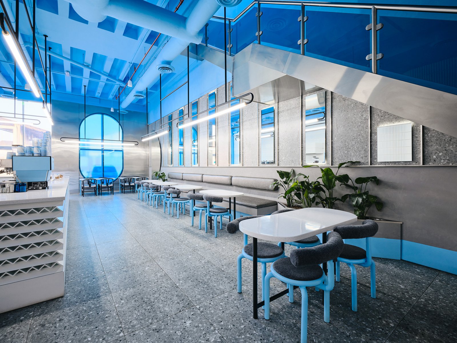 7b6d3a63-d302-4f64-a59b-f6c9c686a463_rw_1920